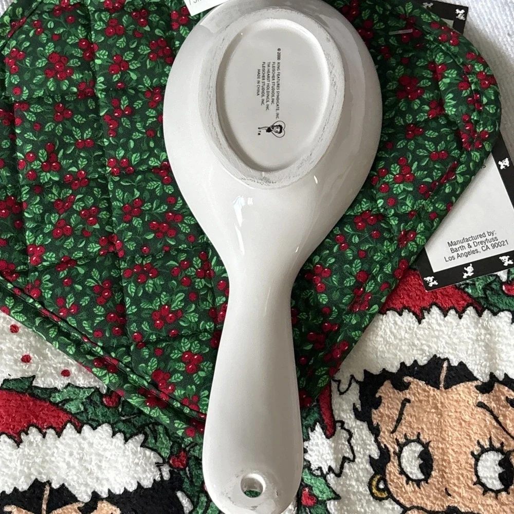 Vintage Cannon Betty Boop Christmas Kitchen Towel Hot Pad Spoon Rest Set NEW